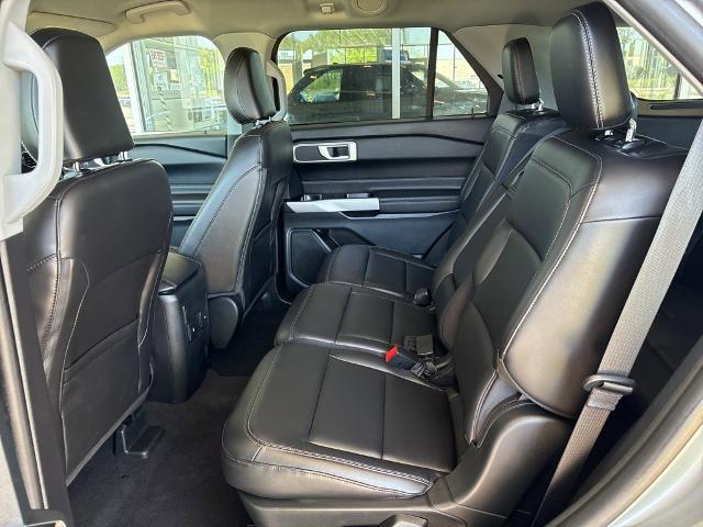 2024 Ford Explorer Vehicle Photo in MANHATTAN, KS 66502-5036