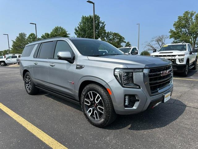 2024 GMC Yukon XL Vehicle Photo in COLUMBIA, MO 65203-3903