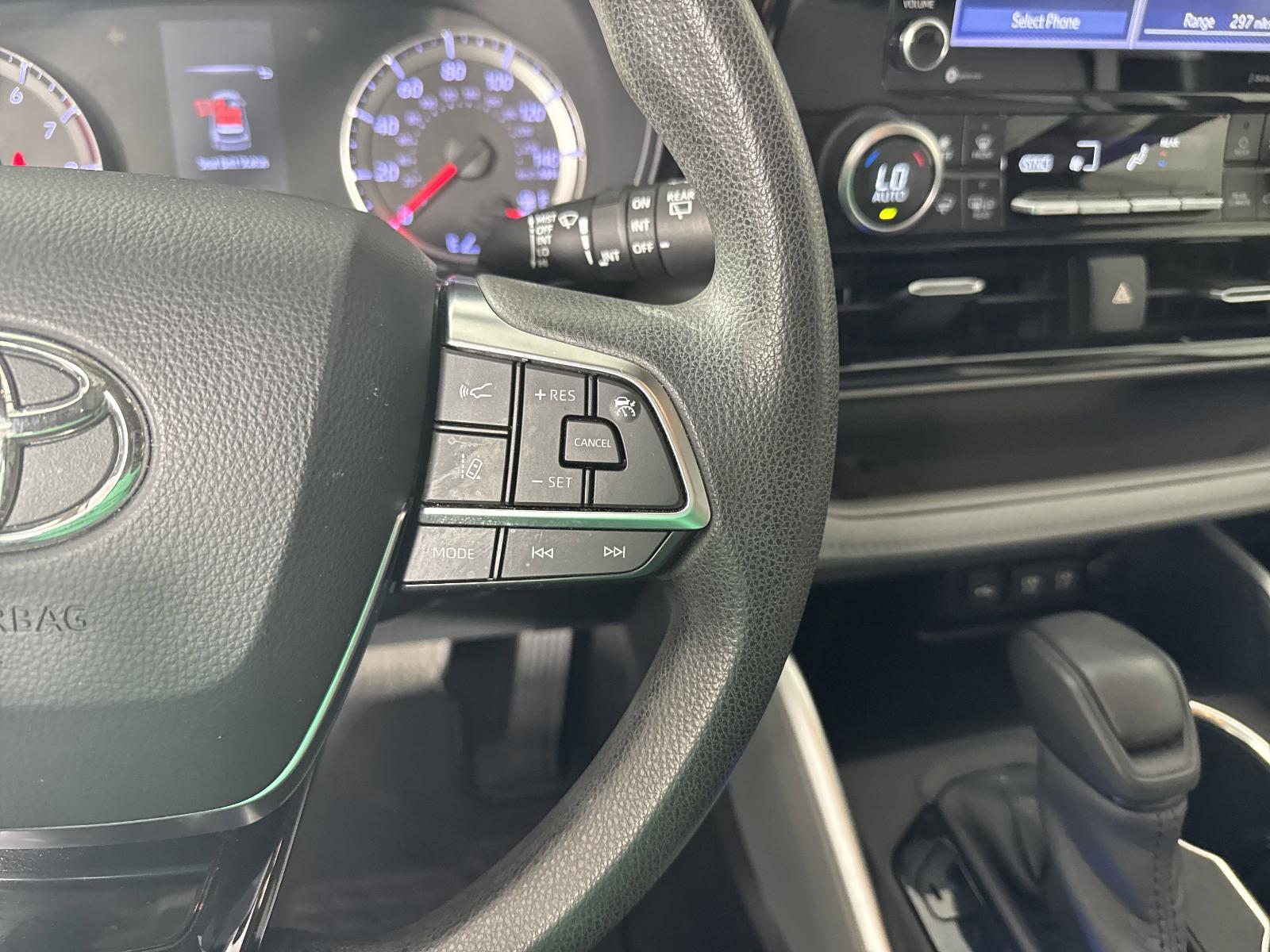 2020 Toyota Highlander Vehicle Photo in Georgetown, TX 78626