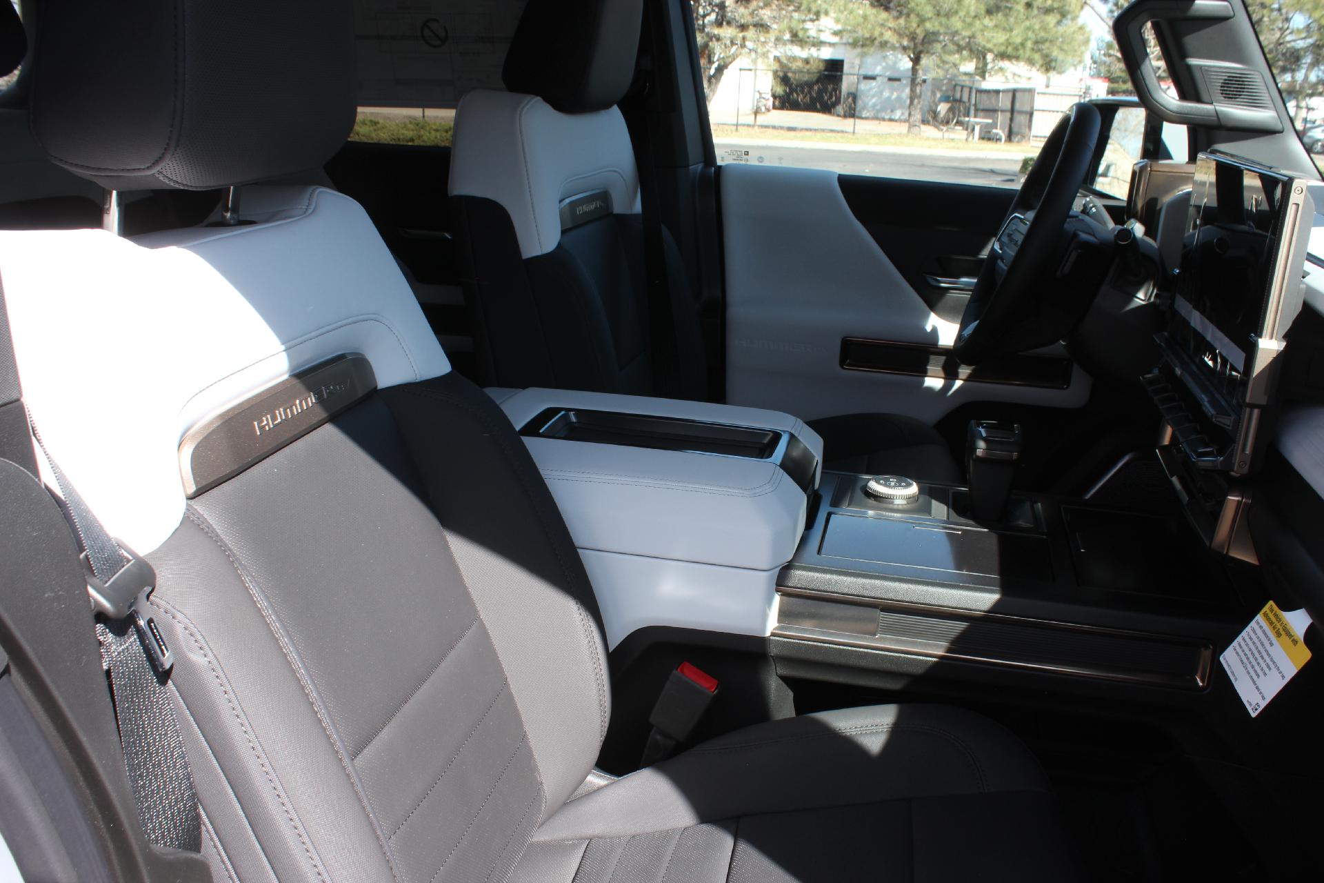 2024 GMC HUMMER EV SUV Vehicle Photo in AURORA, CO 80012-4011