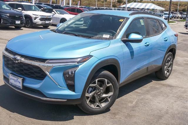 2025 Chevrolet Trax Vehicle Photo in VENTURA, CA 93003-8585