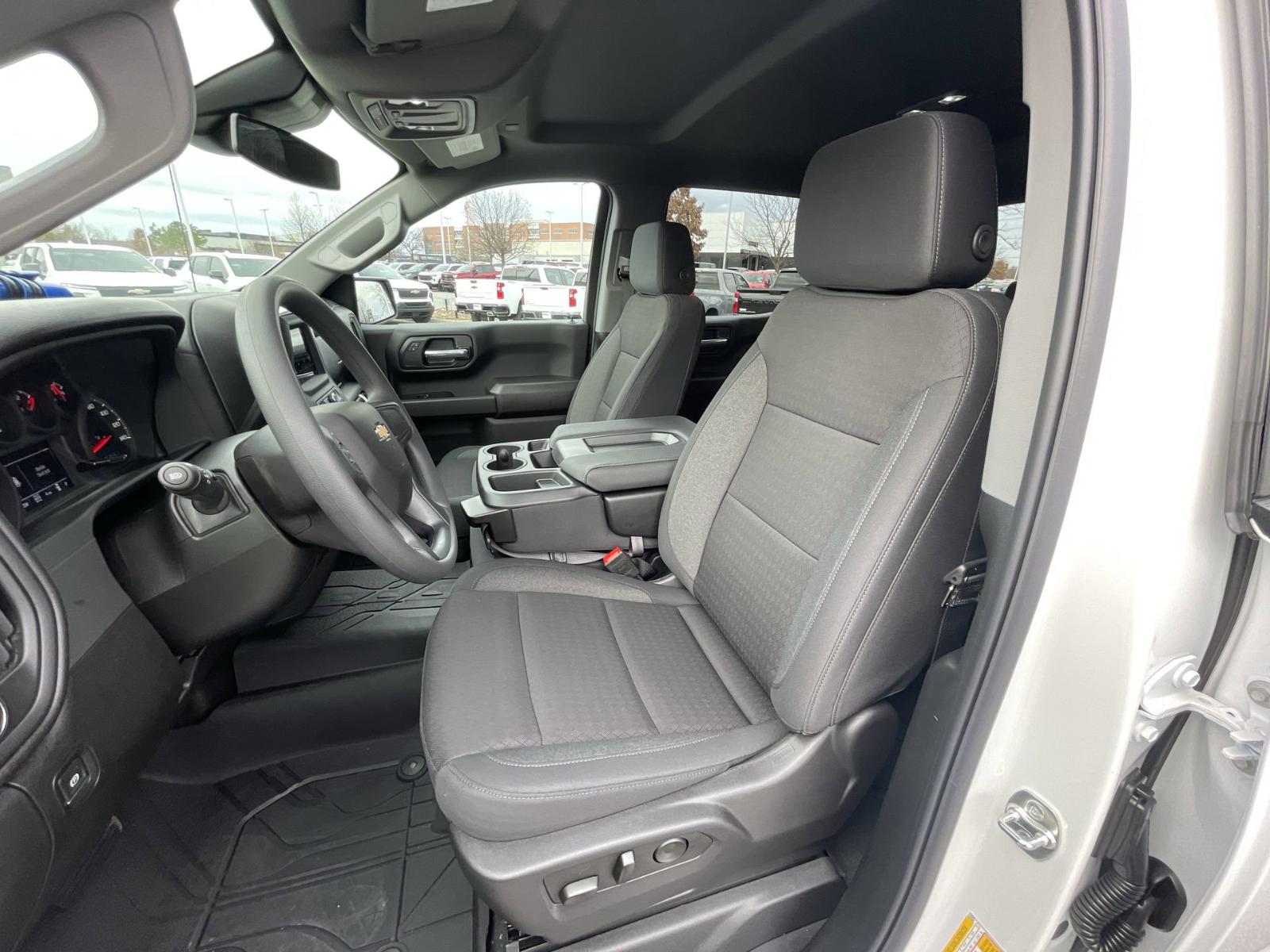 2025 Chevrolet Silverado 1500 Vehicle Photo in BENTONVILLE, AR 72712-4322