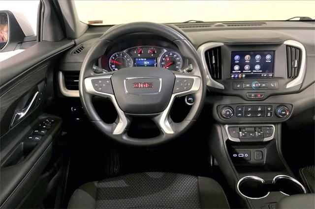 2024 GMC Terrain Vehicle Photo in KANSAS CITY, MO 64114-4502