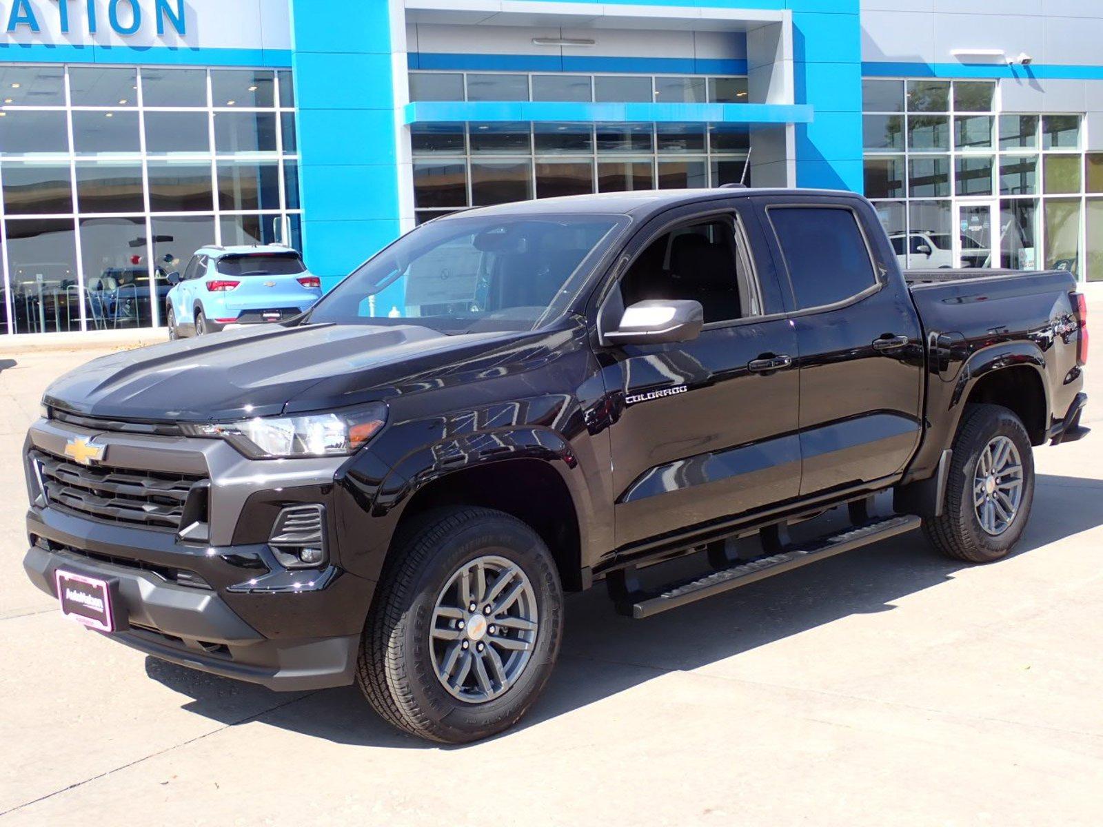 2024 Chevrolet Colorado Vehicle Photo in DENVER, CO 80221-3610