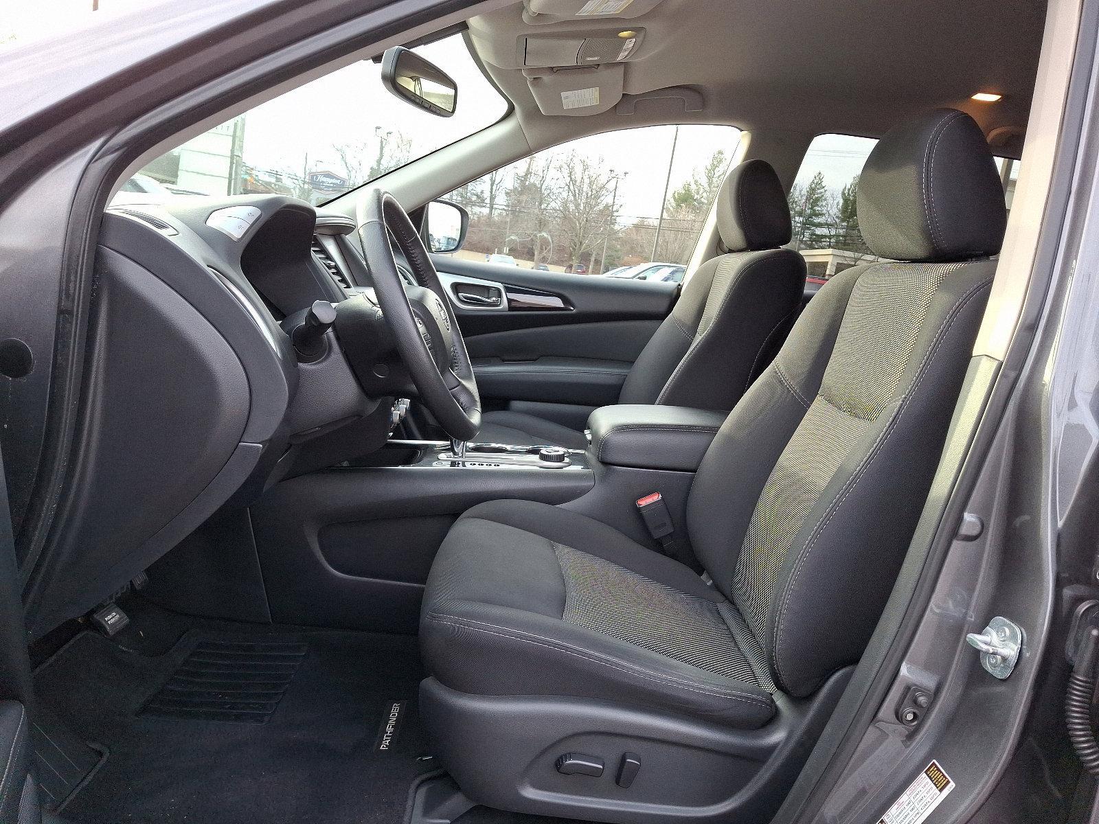2019 Nissan Pathfinder Vehicle Photo in Willow Grove, PA 19090