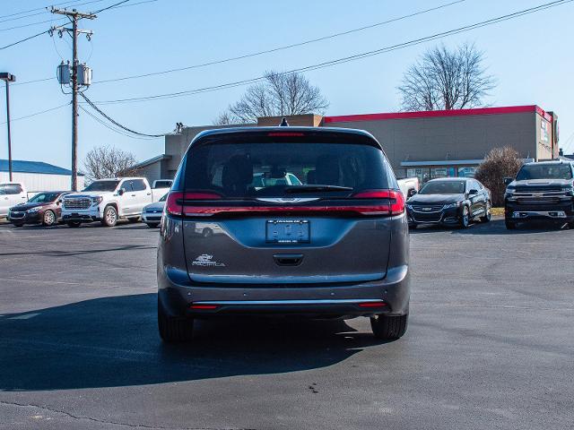 2023 Chrysler Pacifica Vehicle Photo in MADISON, IN 47250-1611