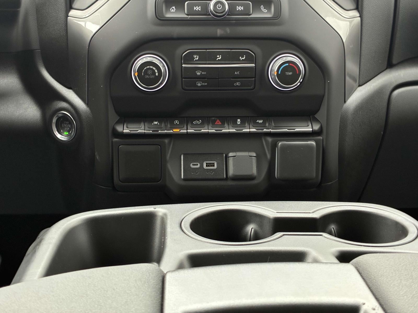 2025 Chevrolet Silverado 1500 Vehicle Photo in LOS ANGELES, CA 90007-3794