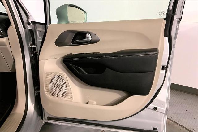 2022 Chrysler Pacifica Vehicle Photo in Kansas City, MO 64114