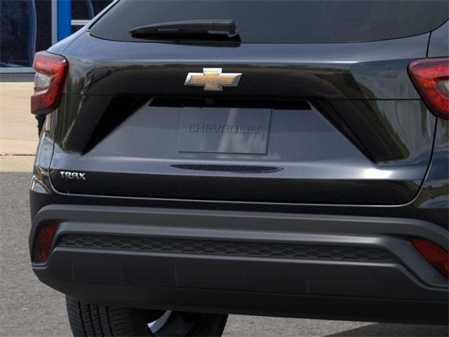 2025 Chevrolet Trax Vehicle Photo in ENGLEWOOD, CO 80113-6708