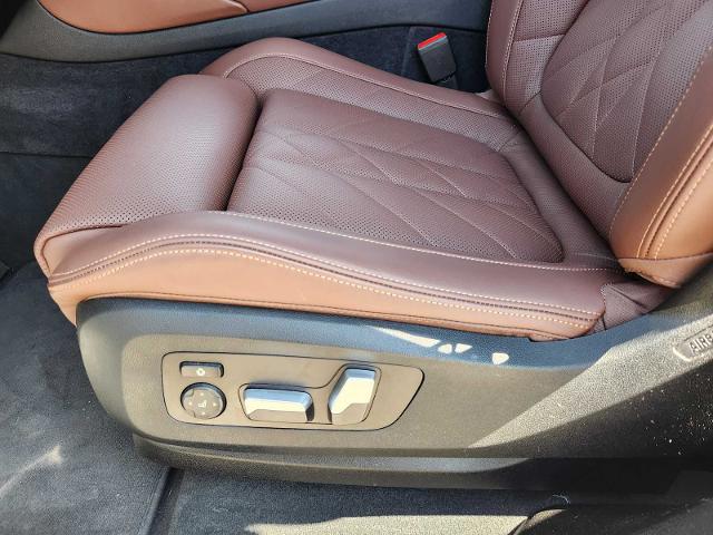 2024 BMW X6 xDrive40i Vehicle Photo in PLANO, TX 75024
