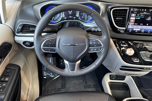 2023 Chrysler Pacifica Vehicle Photo in ELK GROVE, CA 95757-8703