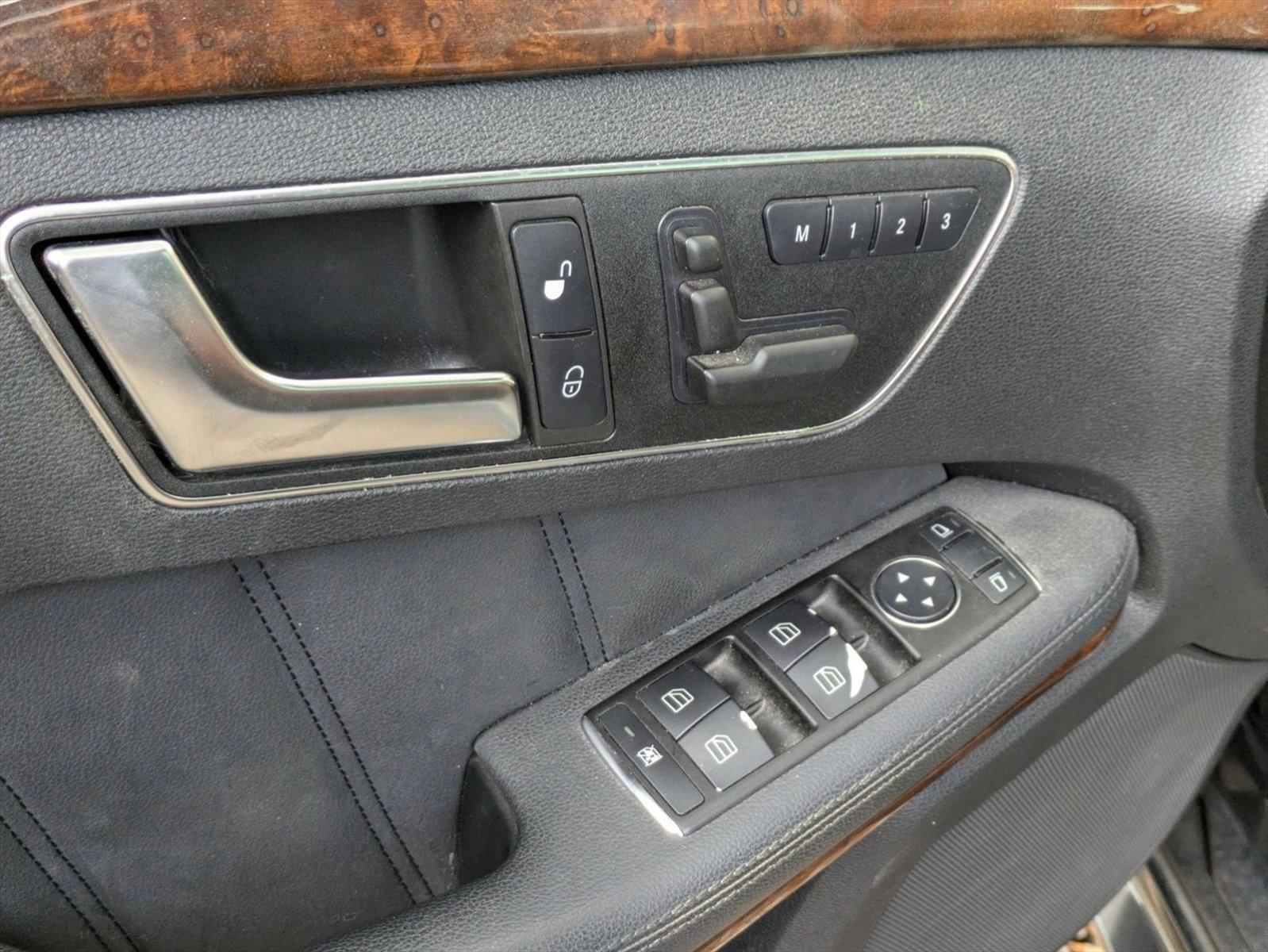2013 Mercedes-Benz E-Class Vehicle Photo in Tampa, FL 33614