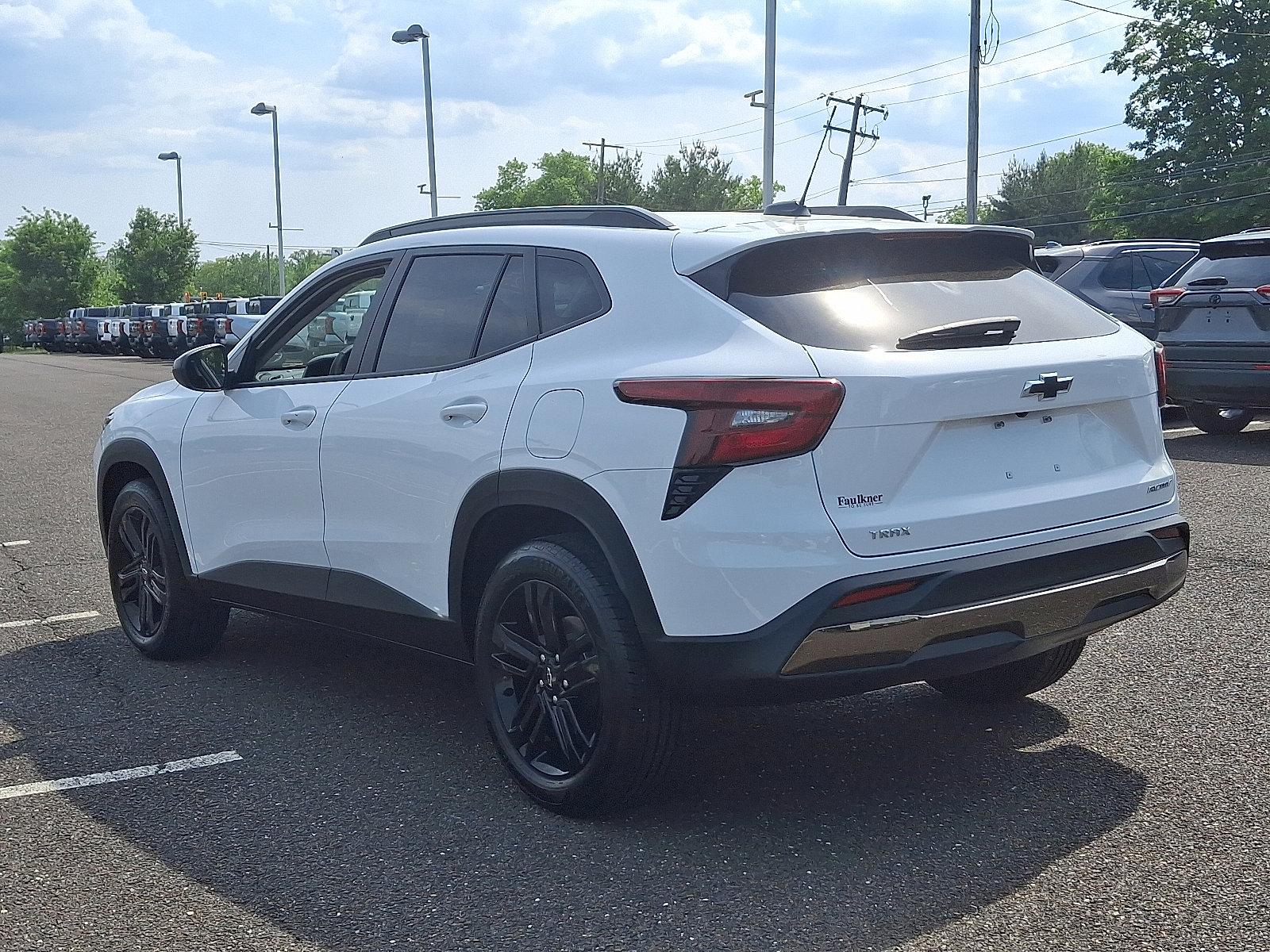 2025 Chevrolet Trax Vehicle Photo in Trevose, PA 19053