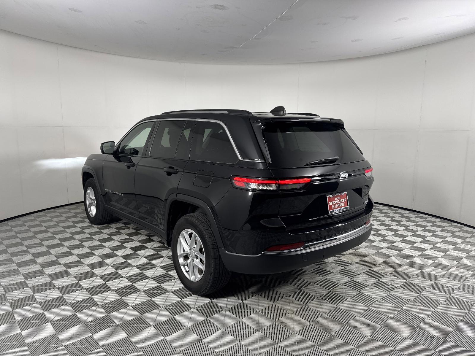 2024 Jeep Grand Cherokee Vehicle Photo in GEORGETOWN, TX 78626-7508