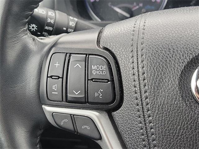 2019 Toyota Highlander Vehicle Photo in New Bloomfield, PA 17068