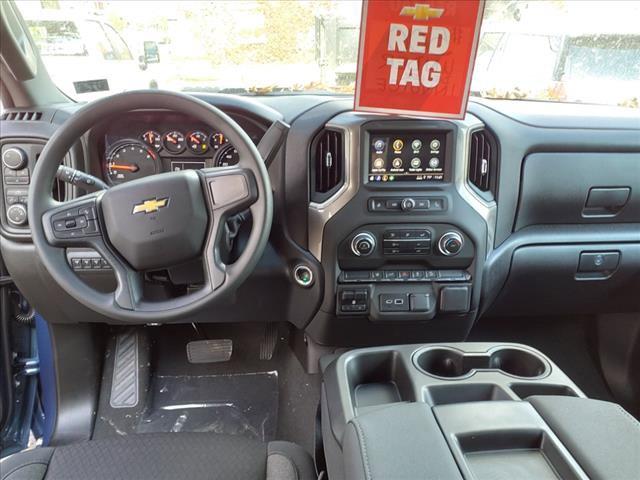 2025 Chevrolet Silverado 2500 HD Vehicle Photo in INDIANA, PA 15701-1897