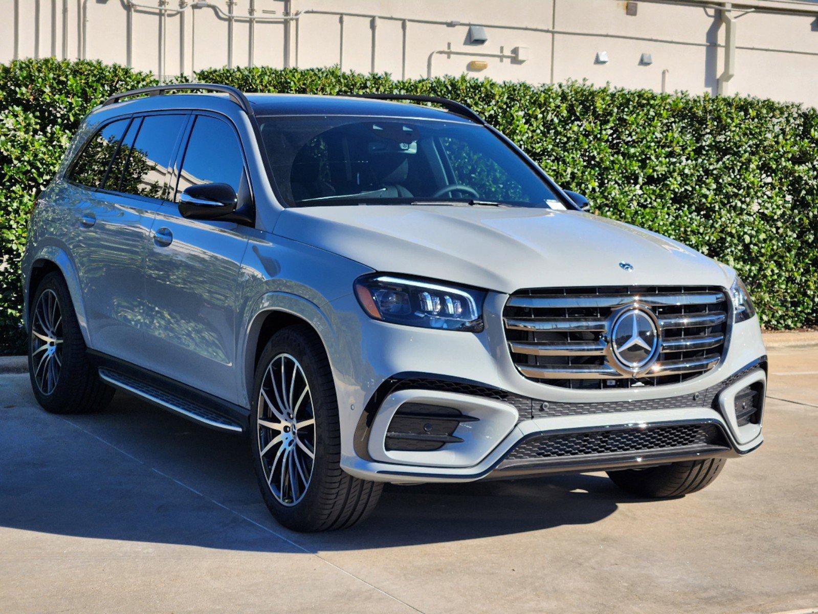 2025 Mercedes-Benz GLS Vehicle Photo in HOUSTON, TX 77079