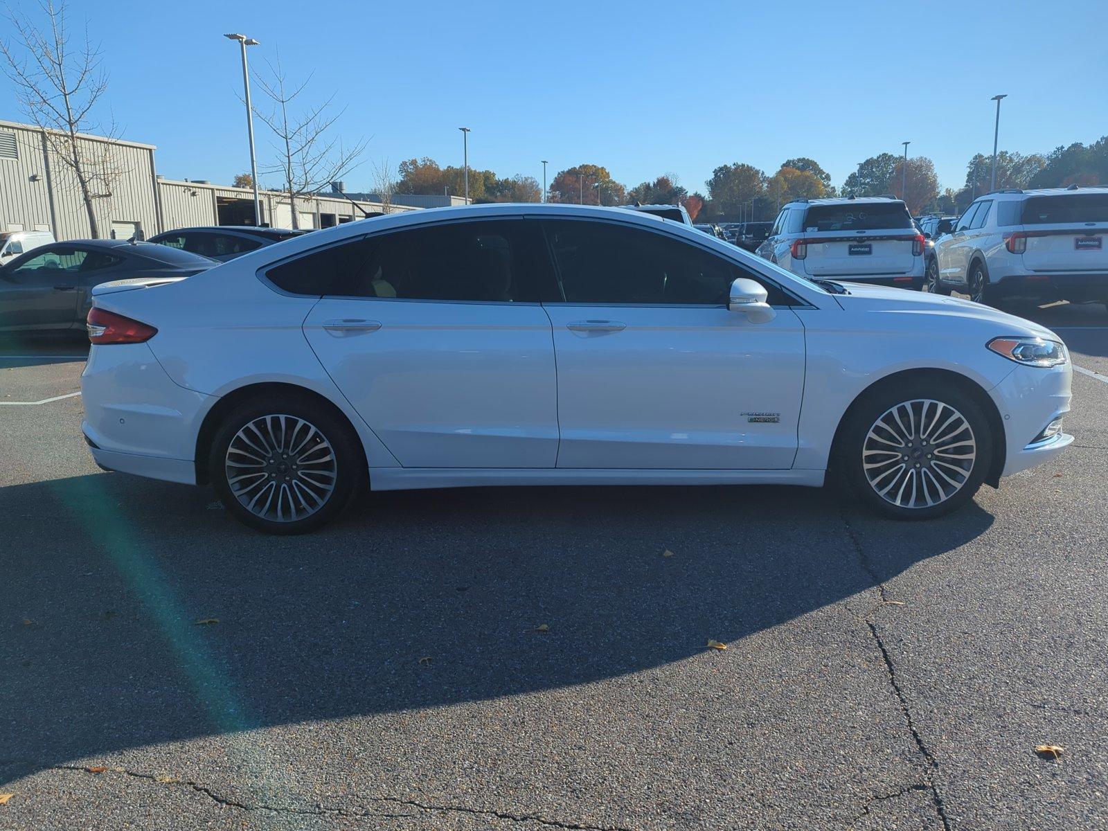 2017 Ford Fusion Energi Vehicle Photo in Memphis, TN 38133