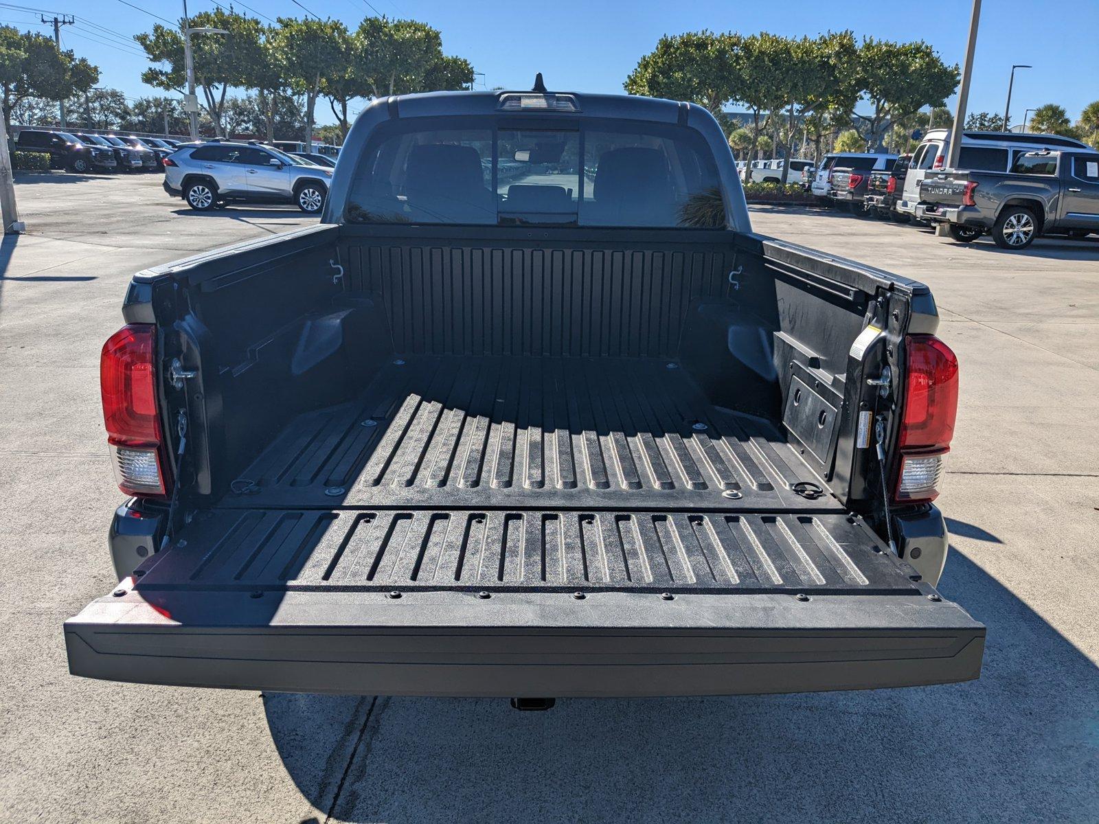 2022 Toyota Tacoma 2WD Vehicle Photo in Davie, FL 33331