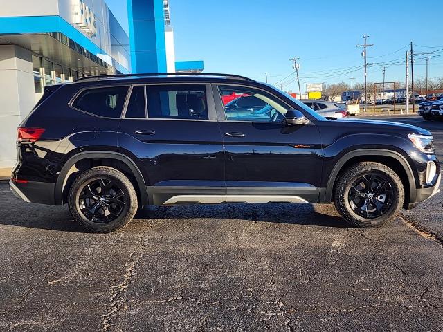 2024 Volkswagen Atlas Vehicle Photo in PARIS, TX 75460-2116