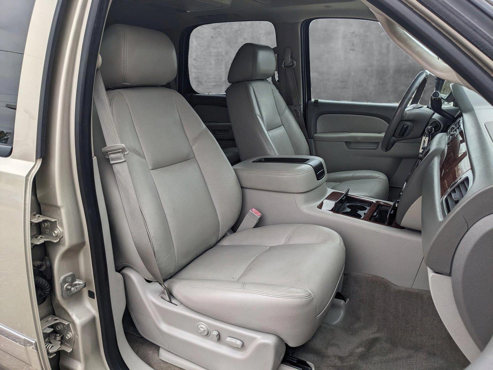 2013 Chevrolet Tahoe Vehicle Photo in HOUSTON, TX 77034-5009