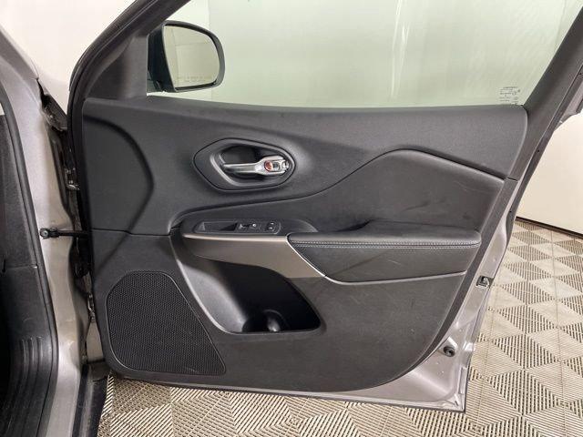 2020 Jeep Cherokee Vehicle Photo in PHOENIX, AZ 85014-3381