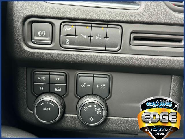 2023 Chevrolet Suburban Vehicle Photo in Roslyn, NY 11576