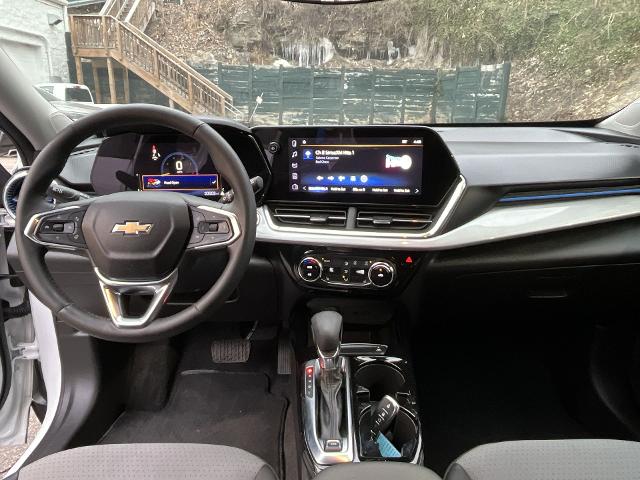 2024 Chevrolet Trax Vehicle Photo in PITTSBURGH, PA 15226-1209