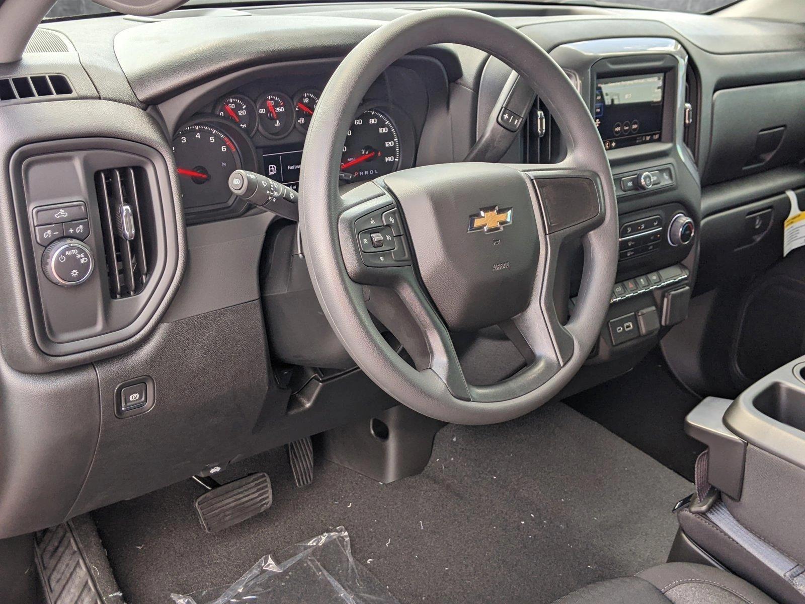 2025 Chevrolet Silverado 1500 Vehicle Photo in PEMBROKE PINES, FL 33024-6534