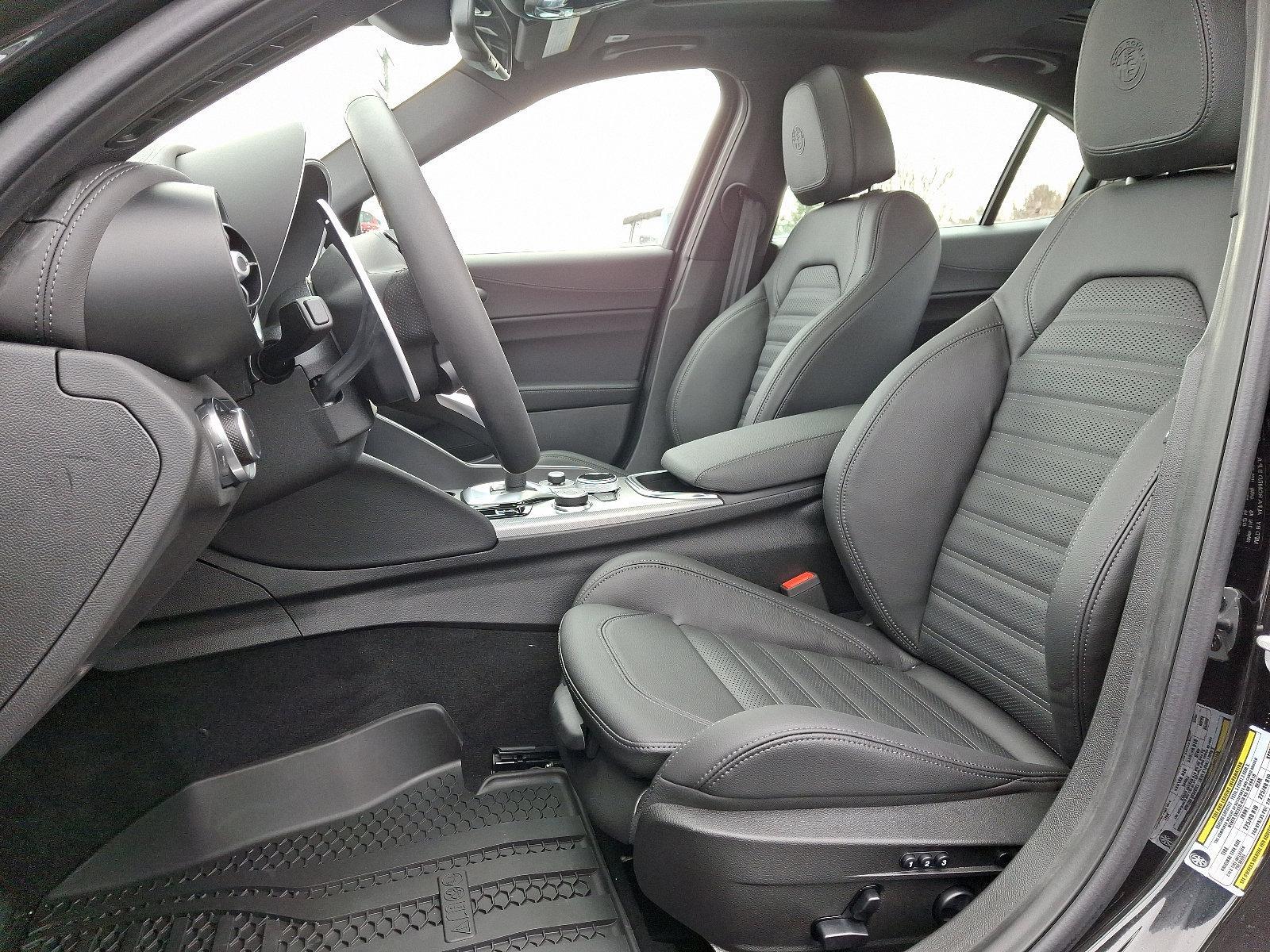 2025 Alfa Romeo Giulia Vehicle Photo in Mechanicsburg, PA 17050