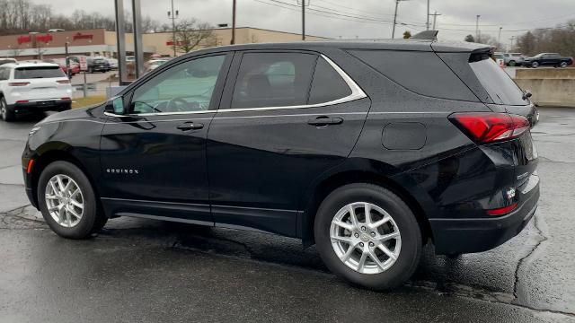 2022 Chevrolet Equinox Vehicle Photo in MOON TOWNSHIP, PA 15108-2571