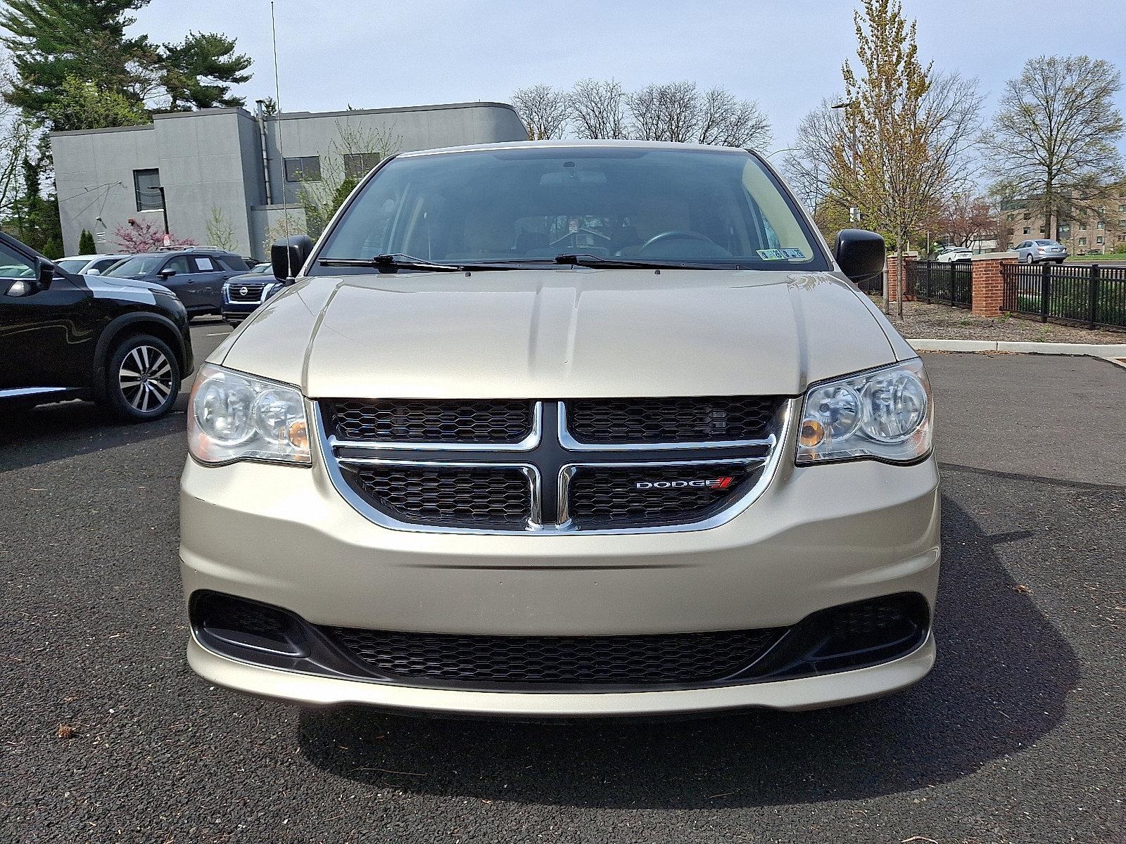 Used 2013 Dodge Grand Caravan SE with VIN 2C4RDGBG0DR810819 for sale in Jenkintown, PA