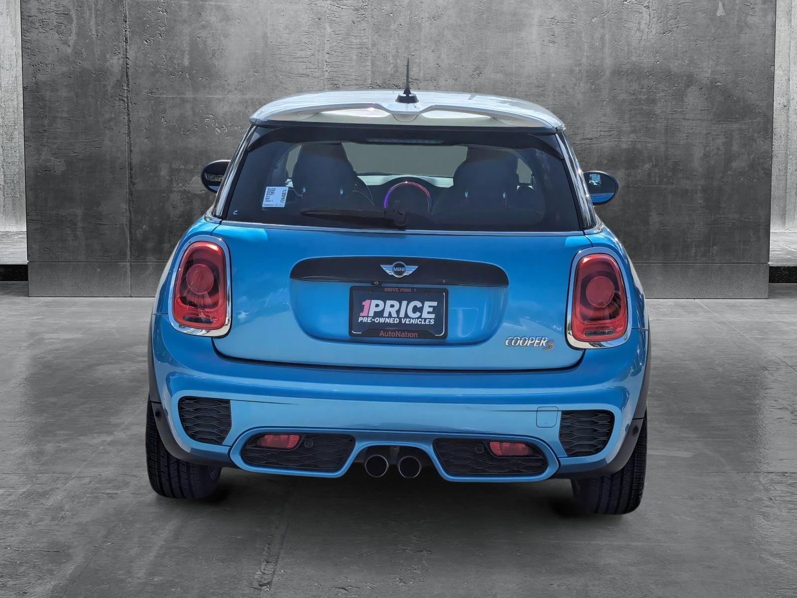 2015 MINI Cooper S Hardtop Vehicle Photo in Delray Beach, FL 33444