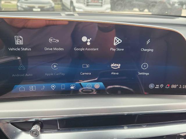 2025 Cadillac LYRIQ Vehicle Photo in HOUSTON, TX 77079
