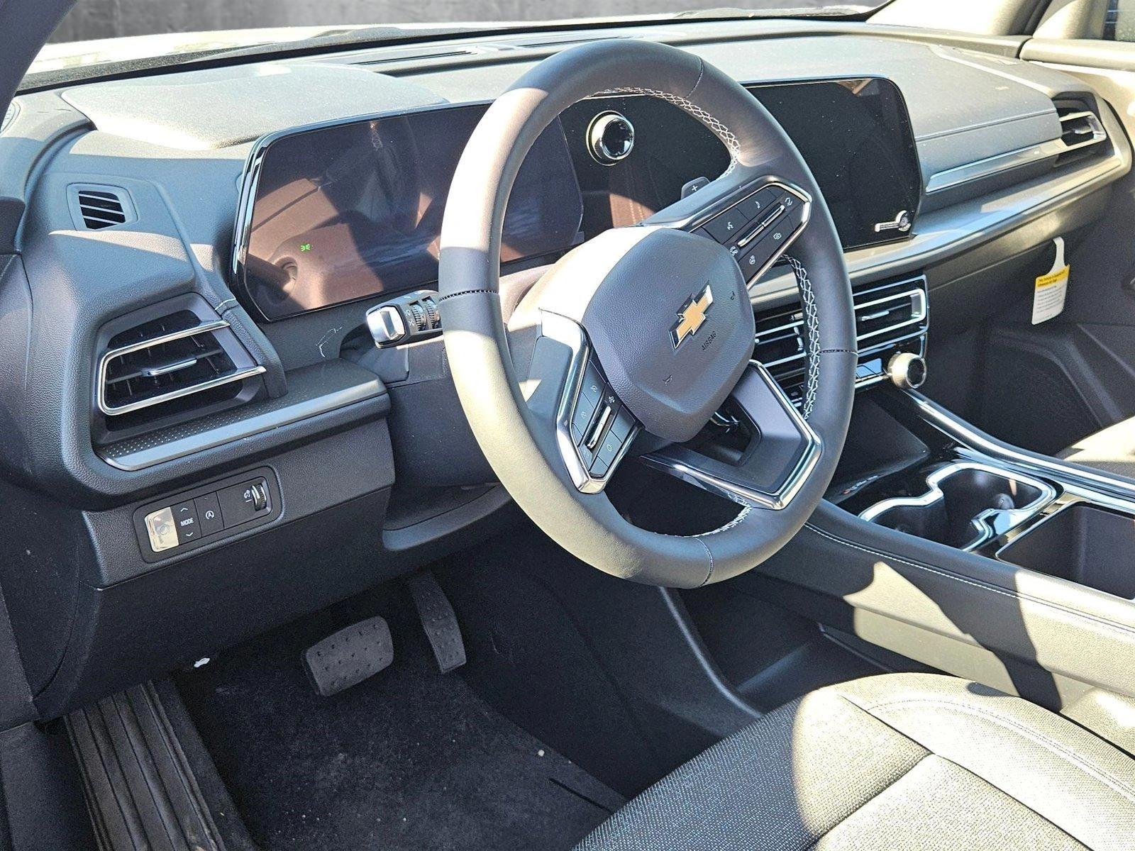 2025 Chevrolet Traverse Vehicle Photo in GREENACRES, FL 33463-3207