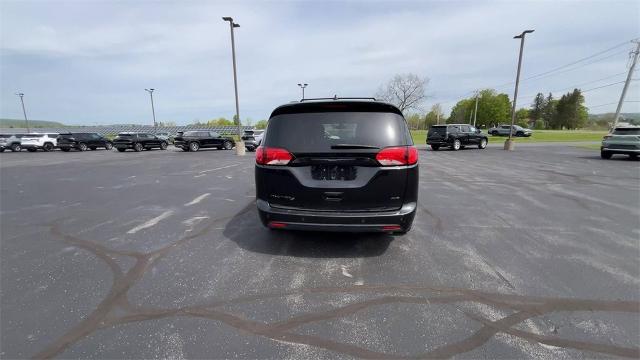 2020 Chrysler Pacifica Vehicle Photo in TULLY, NY 13159-3159