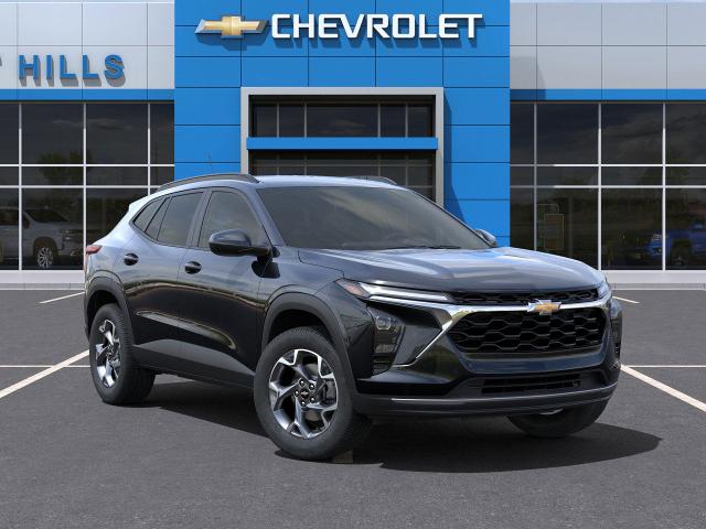 2025 Chevrolet Trax Vehicle Photo in Roslyn, NY 11576