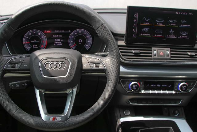 2024 Audi Q5 Vehicle Photo in SUGAR LAND, TX 77478