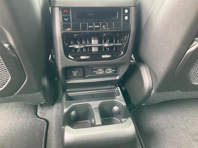 2025 Jeep Grand Cherokee L Vehicle Photo in Oshkosh, WI 54901