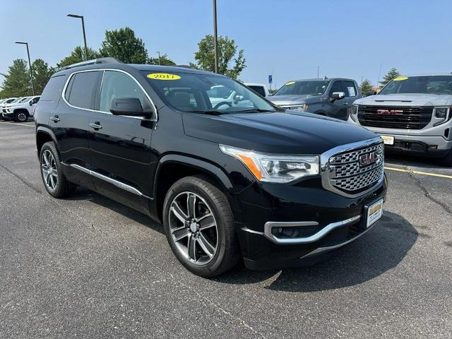 2017 GMC Acadia Vehicle Photo in COLUMBIA, MO 65203-3903