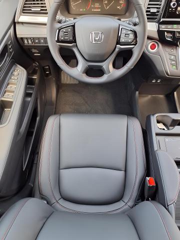 2025 Honda Odyssey Vehicle Photo in Oshkosh, WI 54904