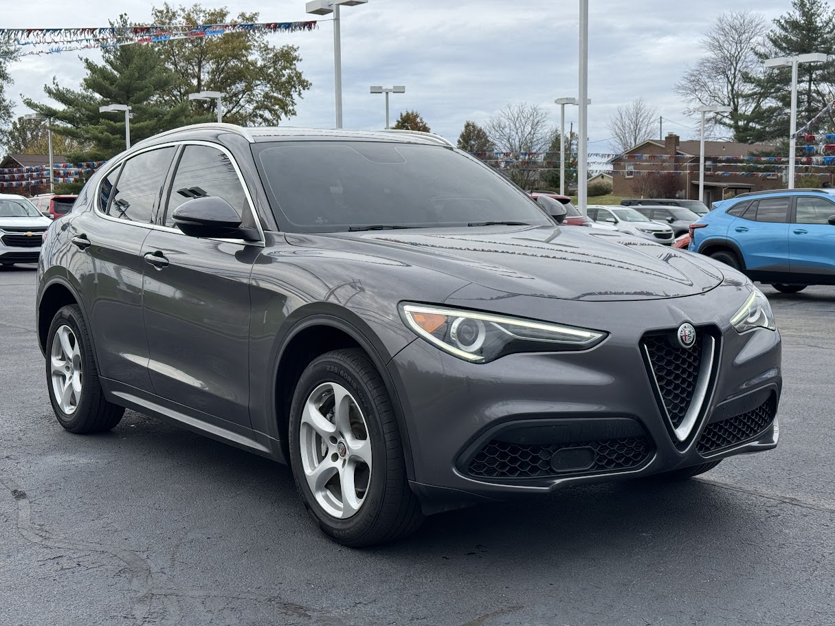 2019 Alfa Romeo Stelvio Vehicle Photo in BOONVILLE, IN 47601-9633