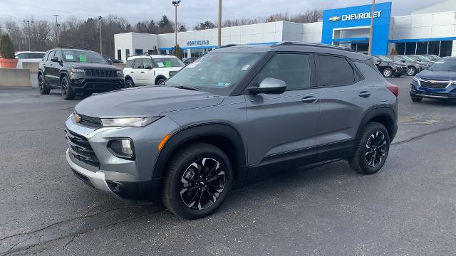 2022 Chevrolet Trailblazer Vehicle Photo in MOON TOWNSHIP, PA 15108-2571