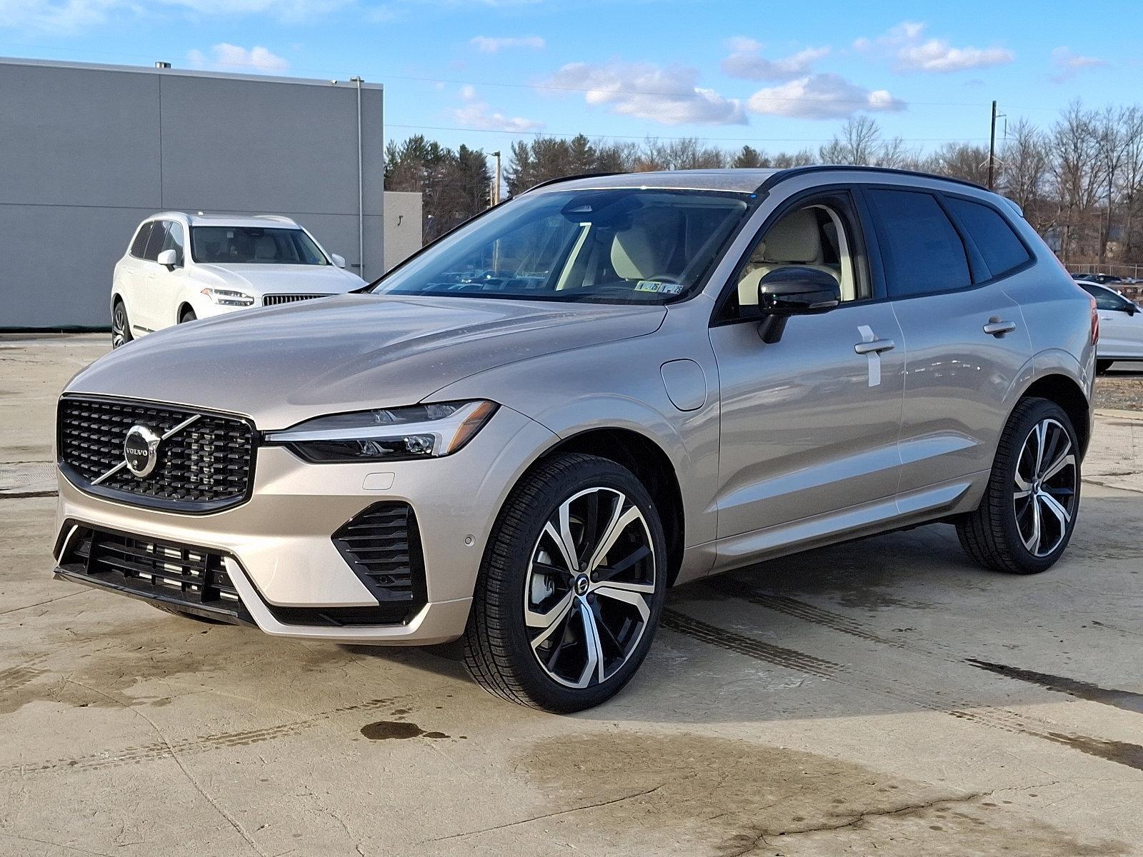 2025 Volvo XC60 Plug-In Hybrid Vehicle Photo in Trevose, PA 19053