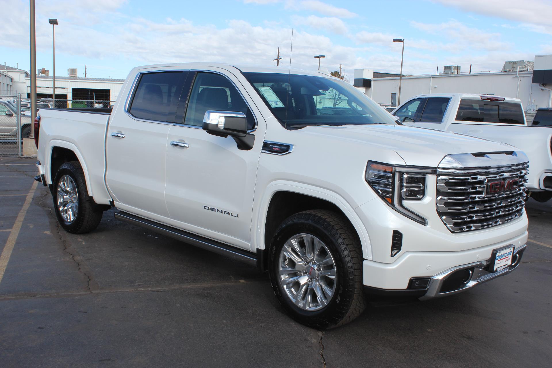 2025 GMC Sierra 1500 Vehicle Photo in AURORA, CO 80012-4011