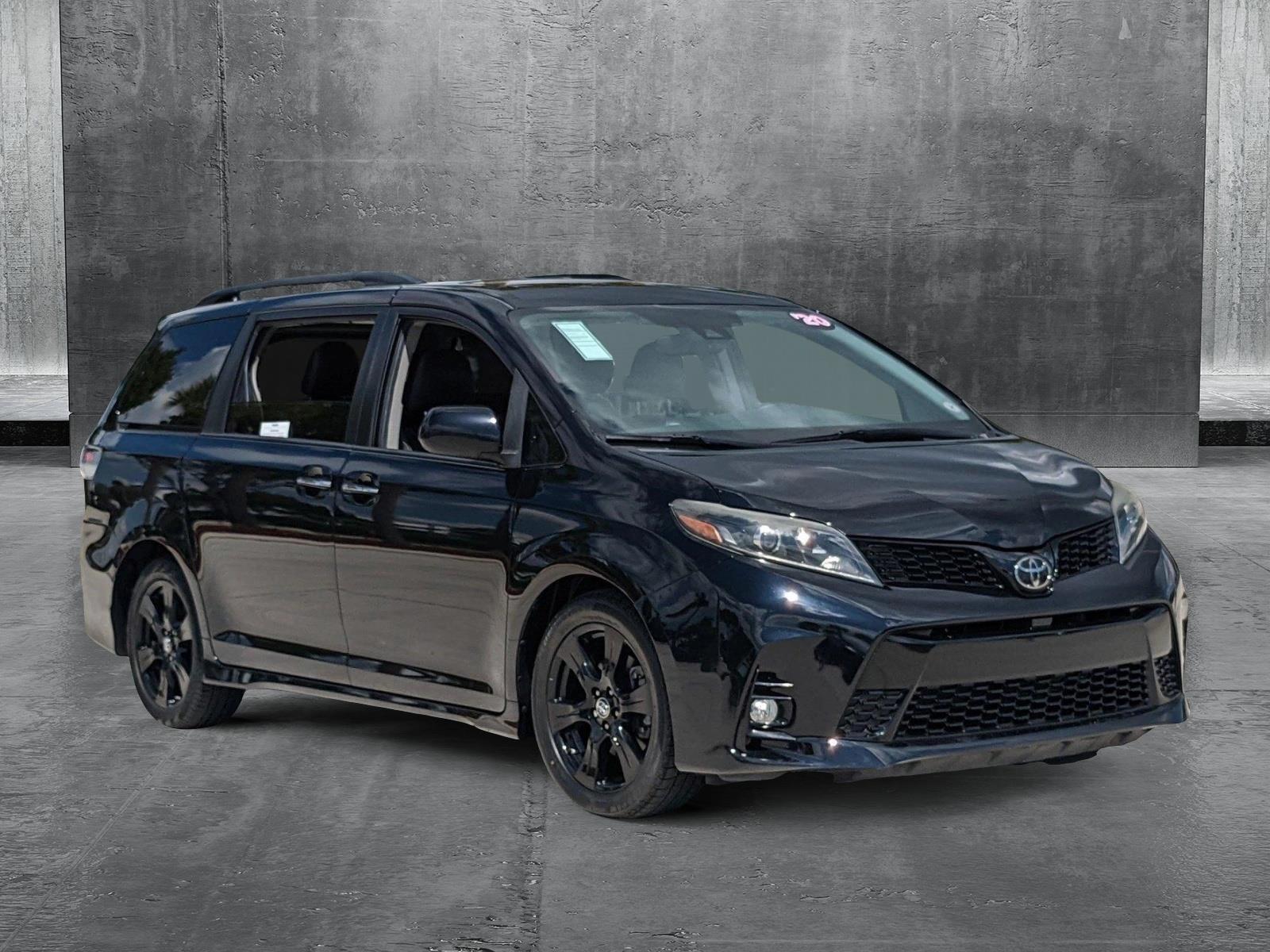 2020 Toyota Sienna Vehicle Photo in Davie, FL 33331