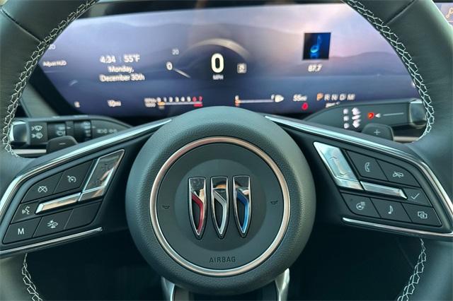 2025 Buick Envision Vehicle Photo in ELK GROVE, CA 95757-8703