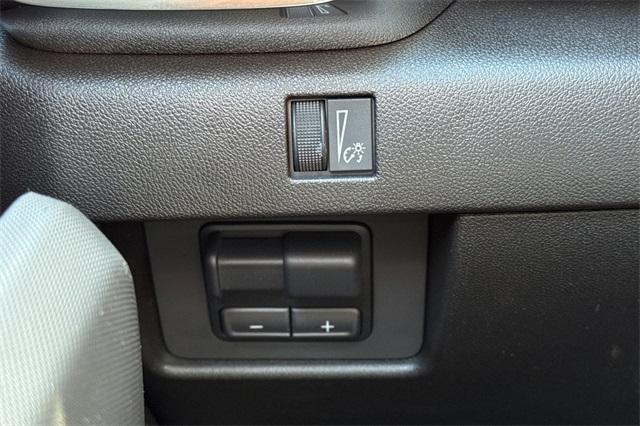 2025 GMC Canyon Vehicle Photo in ELK GROVE, CA 95757-8703