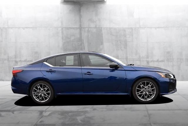 2024 Nissan Altima Vehicle Photo in Ballwin, MO 63011