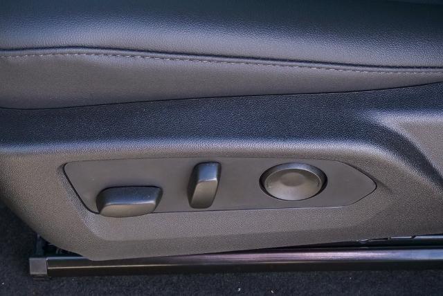 2025 Chevrolet Colorado Vehicle Photo in VENTURA, CA 93003-8585